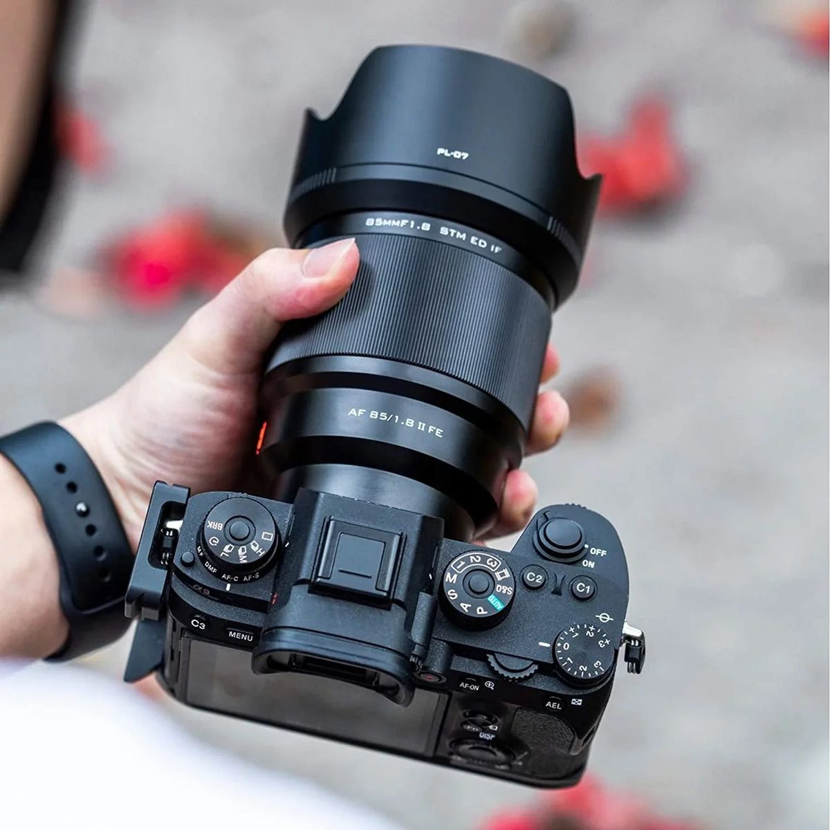 Viltrox 85mm F1.8 STM Full-Frame  E-Mount Camera Lens Support AF Auto Focus for  A7III A7RIII A7SII A7II a6500 a6400 a6300- Black
